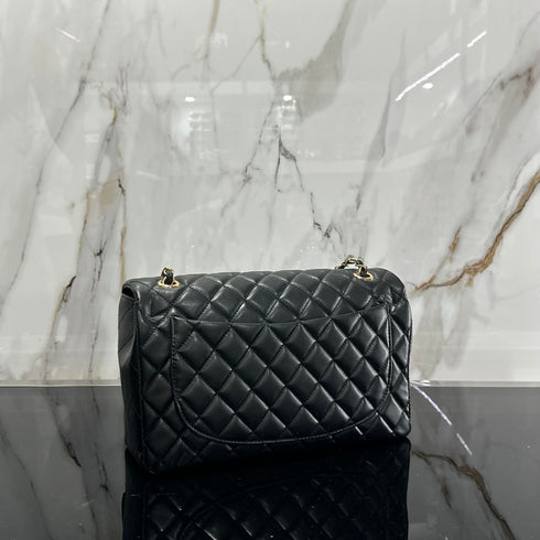 Chanel classic bag Jumbo